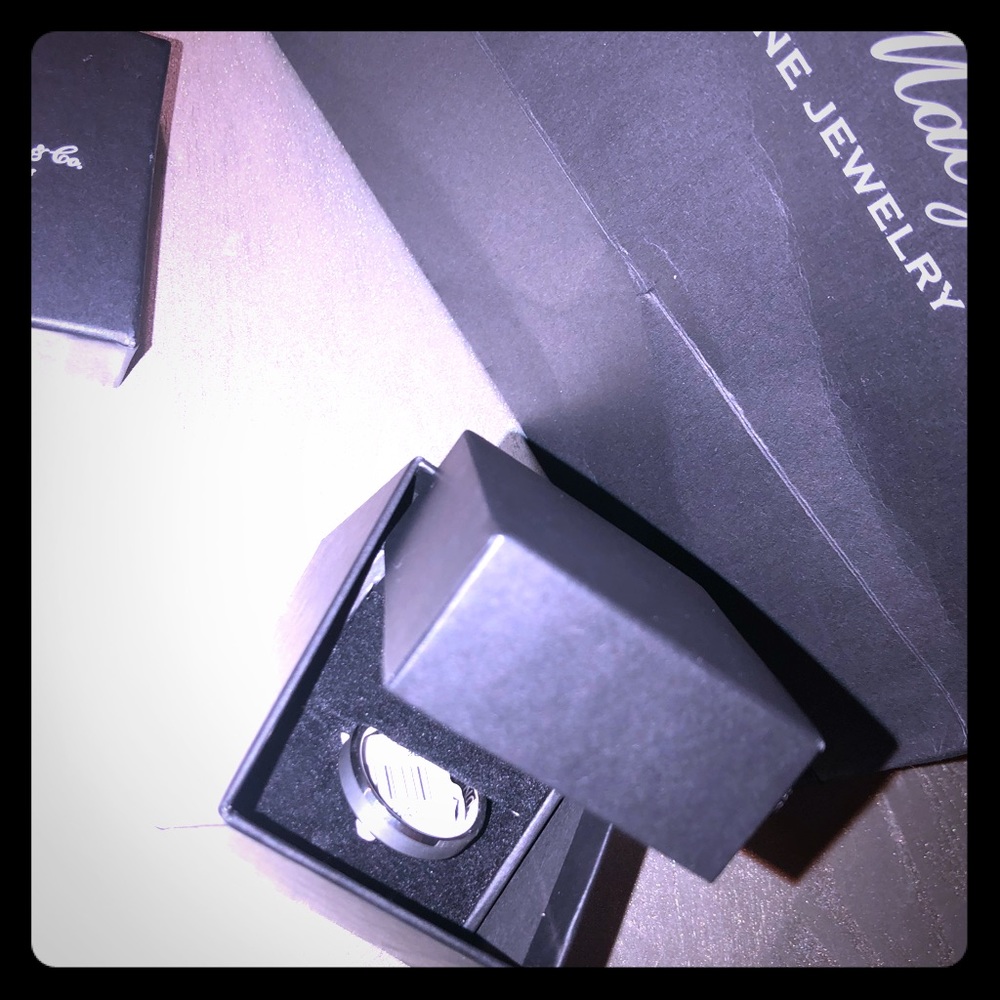 Engagement ring (male)